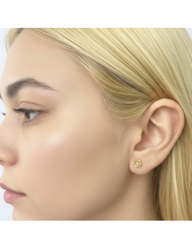 PENDIENTES EN ORO CON FORMA DE FLOR Y CIRCONITAS