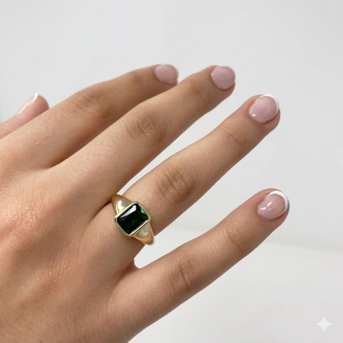 ANILLO EN PLATA DORADA SOLITARIO CUADRADO CIRCONITA VERDE 2