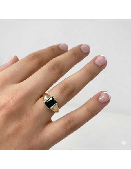 ANILLO EN PLATA DORADA SOLITARIO CUADRADO CIRCONITA VERDE