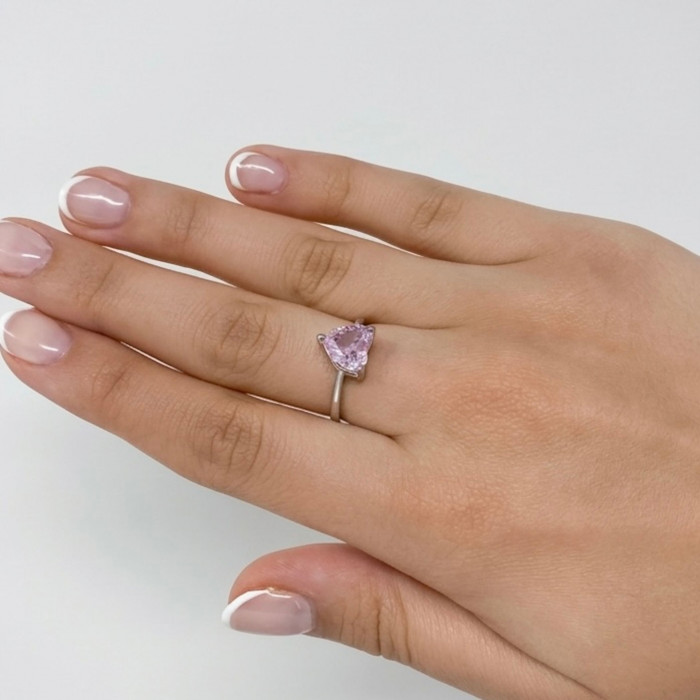 ANILLO DE PLATA CON PIEDRA ROSA FORMA CORAZÓN 2