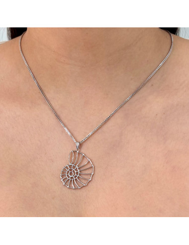 GARGANTILLA EN PLATA CON COLGANTE FORMA CARACOLA