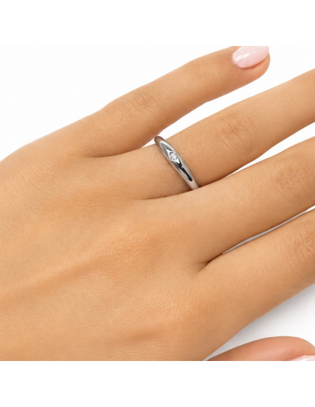 ANILLO EN ORO BLANCO CON DIAMANTE EMBUTIDO