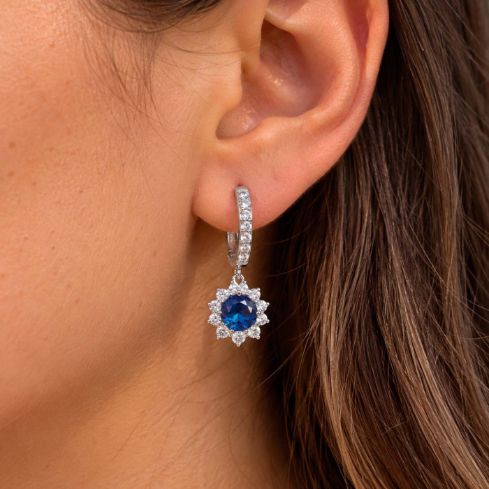PENDIENTES EN PLATA LARGOS CON CIRCONITAS BLANCAS CENTRO AZUL 2