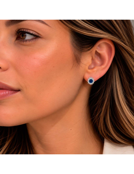 PENDIENTES EN PLATA CON CIRCONITAS BLANCAS CENTRO AZUL ROSETA PICO