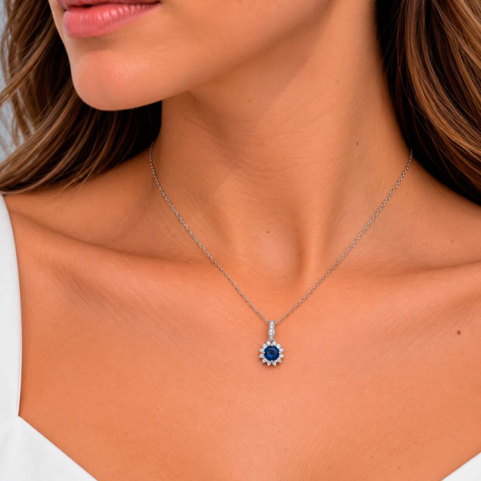 GARGANTILLA EN PLATA CON COLGANTE  FORMA ROSETA Y CIRCONITA AZUL 2