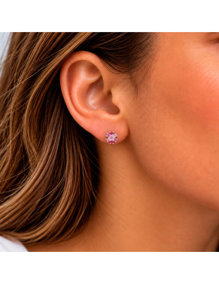 PENDIENTES EN PLATA CON CIRCONITAS ROSAS Y ROJAS FORMA ROSETA PEQUEÑA