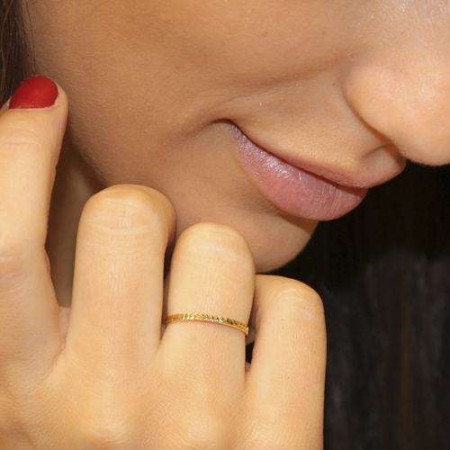 ALIANZA DE BODA EN ORO AMARILLO ALIANZA DE BODA EN ORO AMARILLO