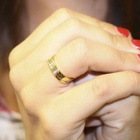 ALIANZA DE BODA EN ORO AMARILLO ALIANZA DE BODA EN ORO AMARILLO