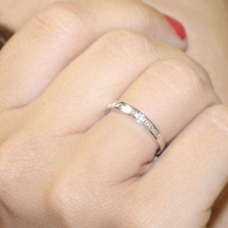 ANILLO EN ORO BLANCO Y DIAMANTES